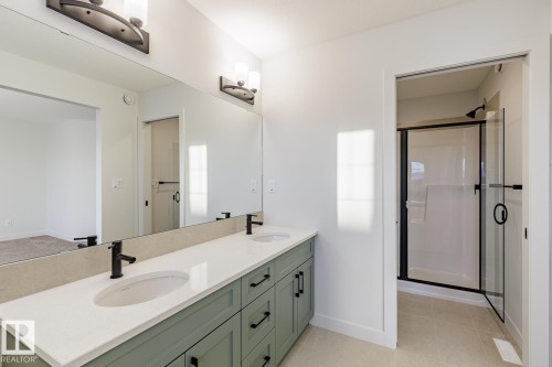 17537 62A Street, Edmonton, AB - Indoor Photo Showing Bathroom