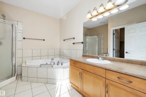 7 17603 99 Street, Edmonton, AB - Indoor Photo Showing Bathroom