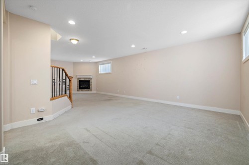 7 17603 99 Street, Edmonton, AB - Indoor