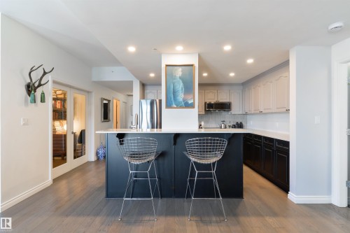 1107 9020 Jasper Avenue, Edmonton, AB - Indoor Photo Showing Kitchen With Upgraded Kitchen