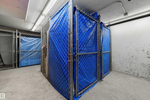 1107 9020 Jasper Avenue, Edmonton, AB - Indoor With Storage