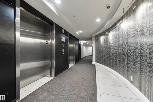 1107 9020 Jasper Avenue, Edmonton, AB - Indoor Photo Showing Other Room