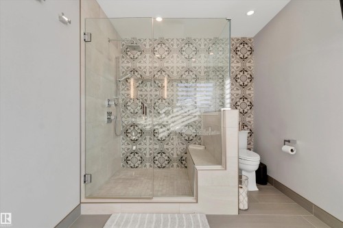 17437 5A Avenue, Edmonton, AB - Indoor Photo Showing Bathroom