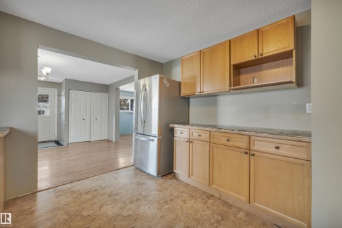 4712 49 Street, Calmar, AB - Indoor Photo Showing Kitchen