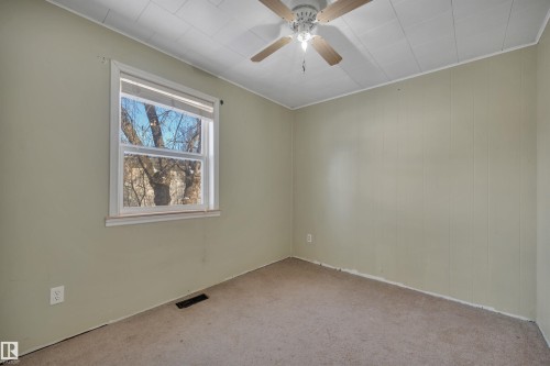 4712 49 Street, Calmar, AB - Indoor Photo Showing Other Room