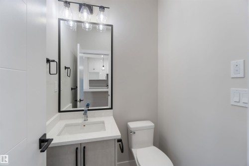 9145 154 Street, Edmonton, AB - Indoor Photo Showing Bathroom