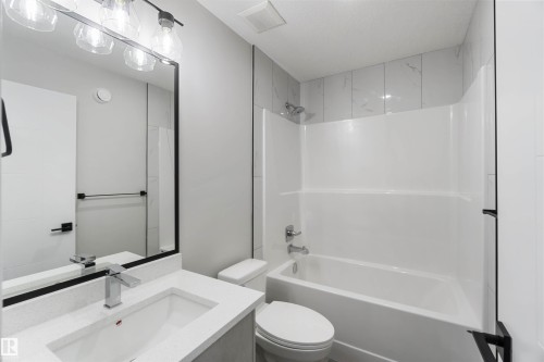 9145 154 Street, Edmonton, AB - Indoor Photo Showing Bathroom