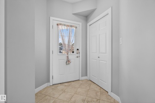 90 Hilldowns Drive, Spruce Grove, AB - Indoor Photo Showing Other Room