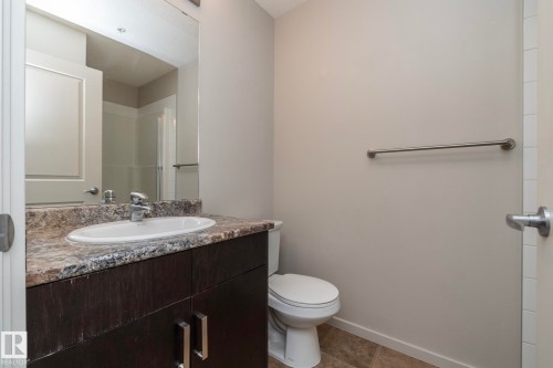 134 390 Windermere Road, Edmonton, AB - Indoor Photo Showing Bathroom