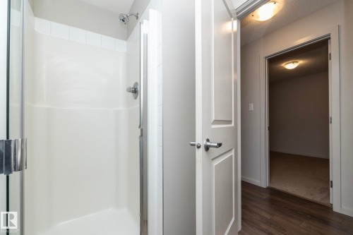 134 390 Windermere Road, Edmonton, AB - Indoor Photo Showing Bathroom