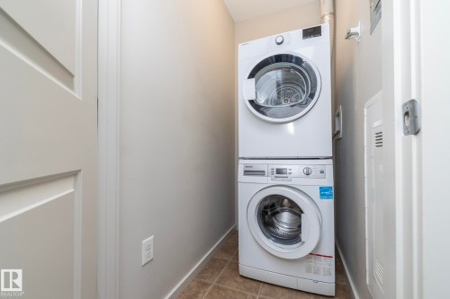134 390 Windermere Road, Edmonton, AB - Indoor Photo Showing Laundry Room