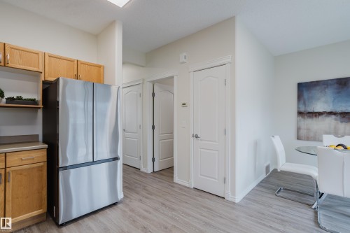 42 1780 Glastonbury Boulevard, Edmonton, AB - Indoor