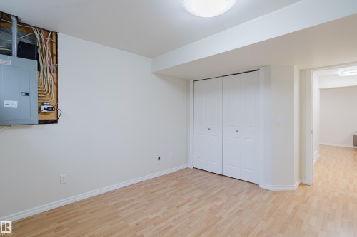 42 1780 Glastonbury Boulevard, Edmonton, AB - Indoor Photo Showing Other Room