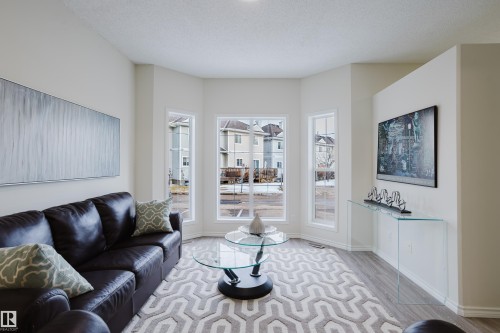 42 1780 Glastonbury Boulevard, Edmonton, AB - Indoor Photo Showing Living Room