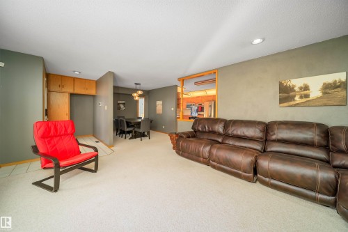 6931 14 Avenue, Edmonton, AB - Indoor