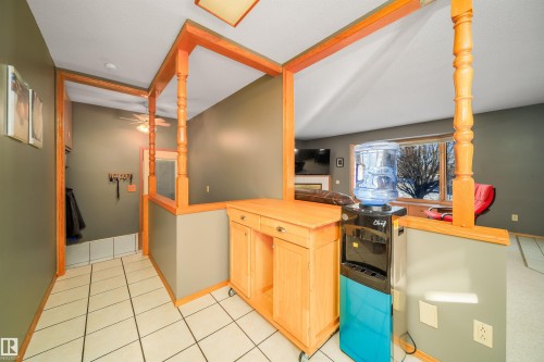 6931 14 Avenue, Edmonton, AB - Indoor