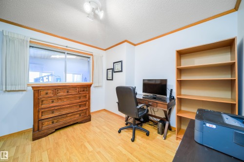 6931 14 Avenue, Edmonton, AB - Indoor Photo Showing Office