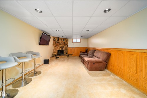 6931 14 Avenue, Edmonton, AB - Indoor