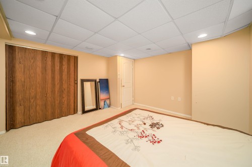 6931 14 Avenue, Edmonton, AB - Indoor