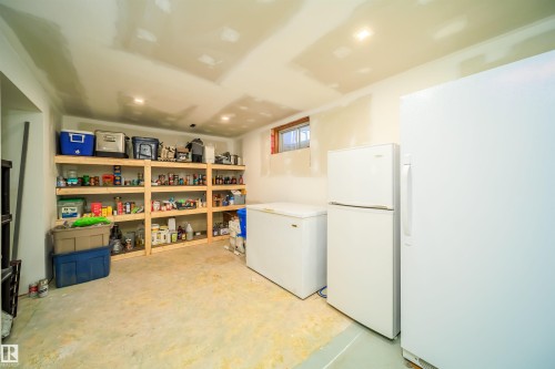 6931 14 Avenue, Edmonton, AB - Indoor Photo Showing Laundry Room