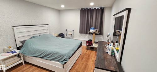906 11307 99 Avenue, Edmonton, AB - Indoor Photo Showing Bedroom