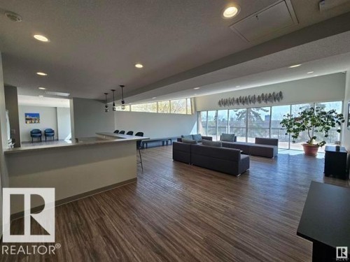 906 11307 99 Avenue, Edmonton, AB - Indoor Photo Showing Other Room
