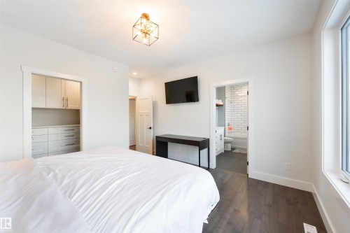 14 2406 Twp Road 540, Rural Lac Ste. Anne County, AB - Indoor Photo Showing Bedroom