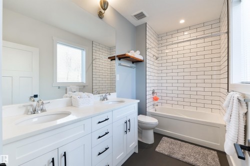 14 2406 Twp Road 540, Rural Lac Ste. Anne County, AB - Indoor Photo Showing Bathroom