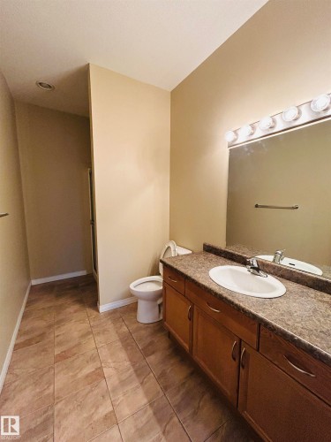 214 4304 139 Avenue, Edmonton, AB - Indoor Photo Showing Bathroom