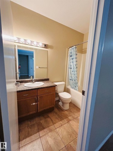 214 4304 139 Avenue, Edmonton, AB - Indoor Photo Showing Bathroom