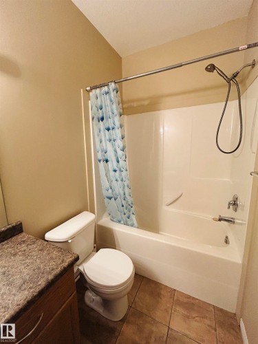 214 4304 139 Avenue, Edmonton, AB - Indoor Photo Showing Bathroom