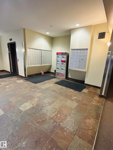 214 4304 139 Avenue, Edmonton, AB - Indoor