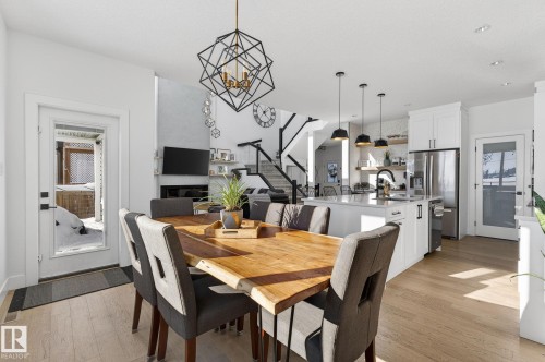 153 Henderson Link, Spruce Grove, AB - Indoor Photo Showing Dining Room