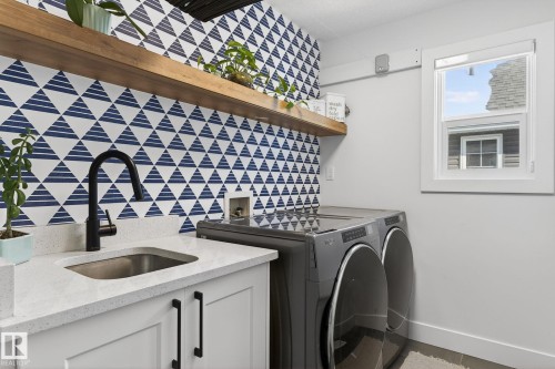 153 Henderson Link, Spruce Grove, AB - Indoor Photo Showing Laundry Room