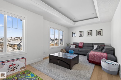 153 Henderson Link, Spruce Grove, AB - Indoor Photo Showing Living Room