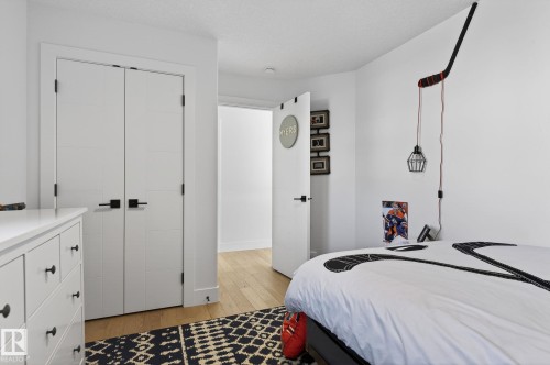 153 Henderson Link, Spruce Grove, AB - Indoor Photo Showing Bedroom