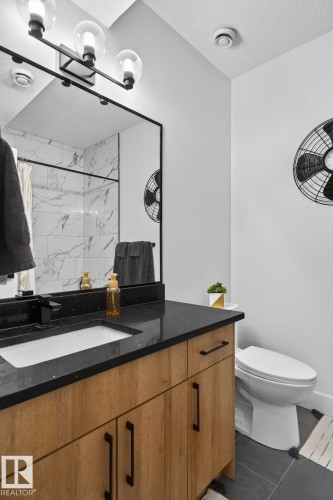 153 Henderson Link, Spruce Grove, AB - Indoor Photo Showing Bathroom