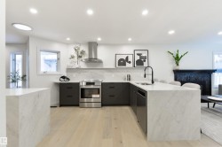 129 IRONWOOD Place  Edmonton, AB T6J 6R4