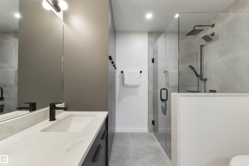 129 Ironwood Place, Edmonton, AB - Indoor Photo Showing Bathroom