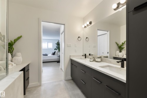 129 Ironwood Place, Edmonton, AB - Indoor Photo Showing Bathroom