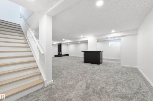 129 Ironwood Place, Edmonton, AB - Indoor