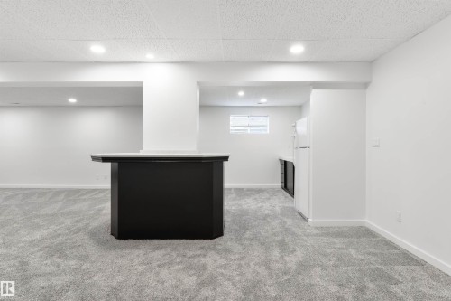 129 Ironwood Place, Edmonton, AB - Indoor