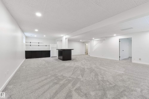 129 Ironwood Place, Edmonton, AB - Indoor Photo Showing Other Room