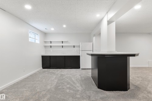 129 Ironwood Place, Edmonton, AB - Indoor