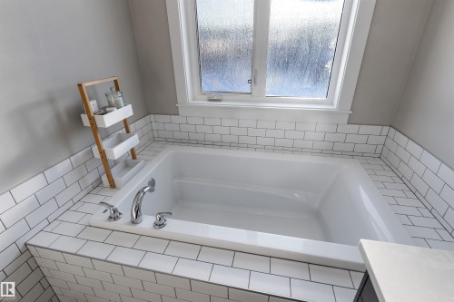 10613 96 Street, Morinville, AB - Indoor Photo Showing Bathroom