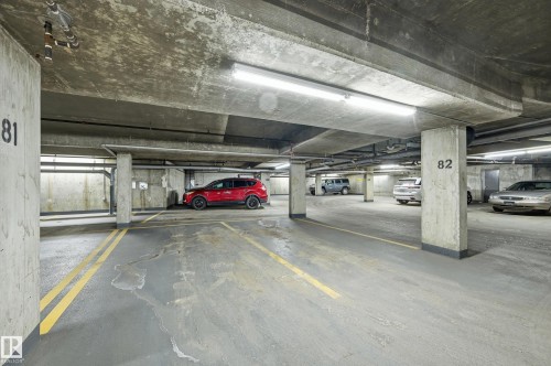 3 35 Sturgeon Road, St. Albert, AB - Indoor Photo Showing Garage