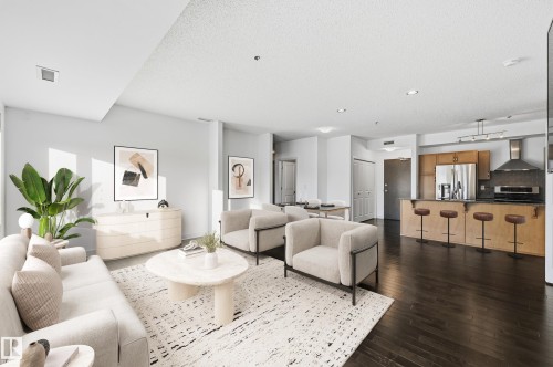 3 35 Sturgeon Road, St. Albert, AB - Indoor Photo Showing Living Room