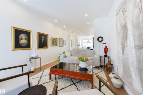 7707 79 Avenue, Edmonton, AB - Indoor