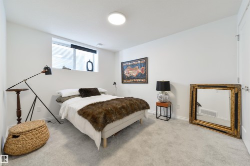 7707 79 Avenue, Edmonton, AB - Indoor Photo Showing Bedroom
