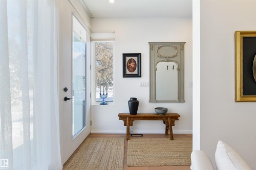 7707 79 Avenue, Edmonton, AB - Indoor Photo Showing Other Room